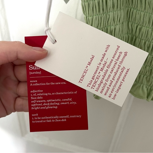 Aritzia Lucille Tank - Picture 9 of 11